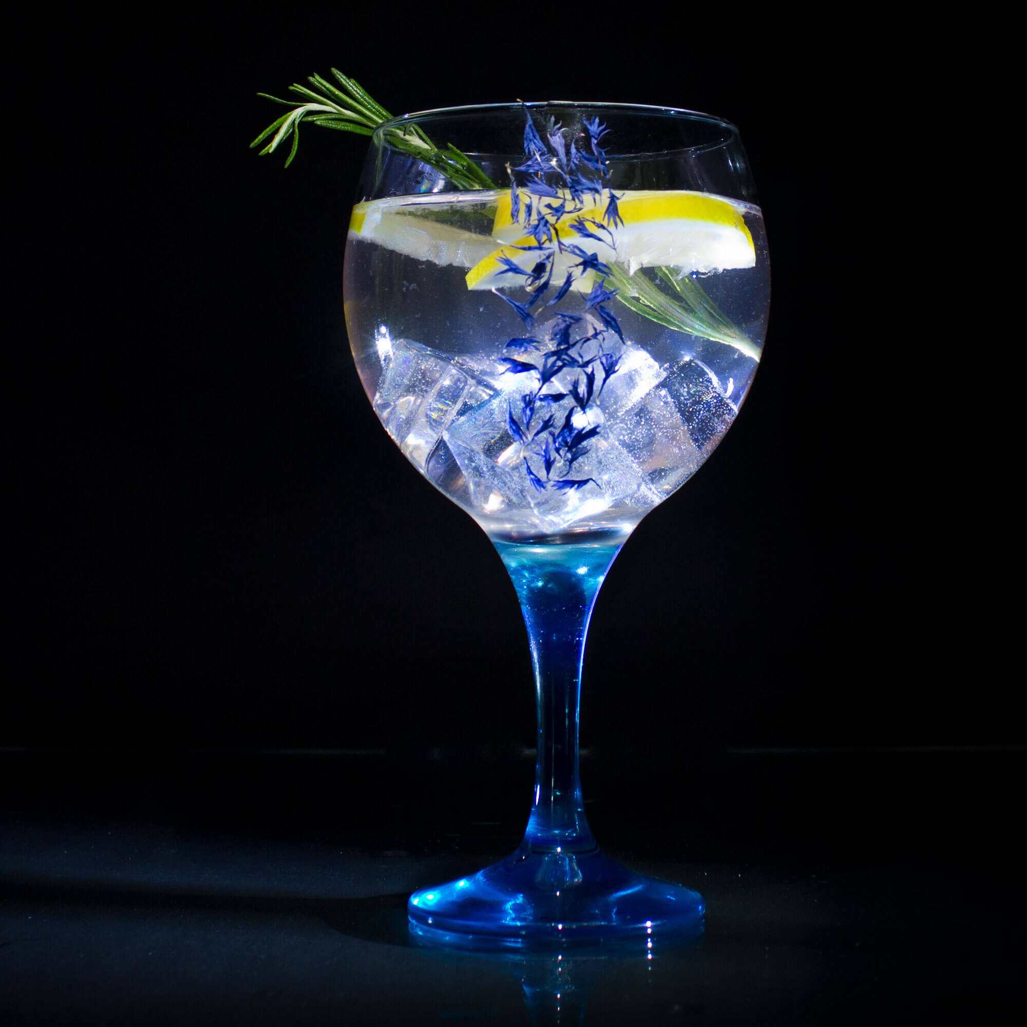 Verre ballon Gin&Tonic, pied bleu, Gürallar - 645ml (1 pce)