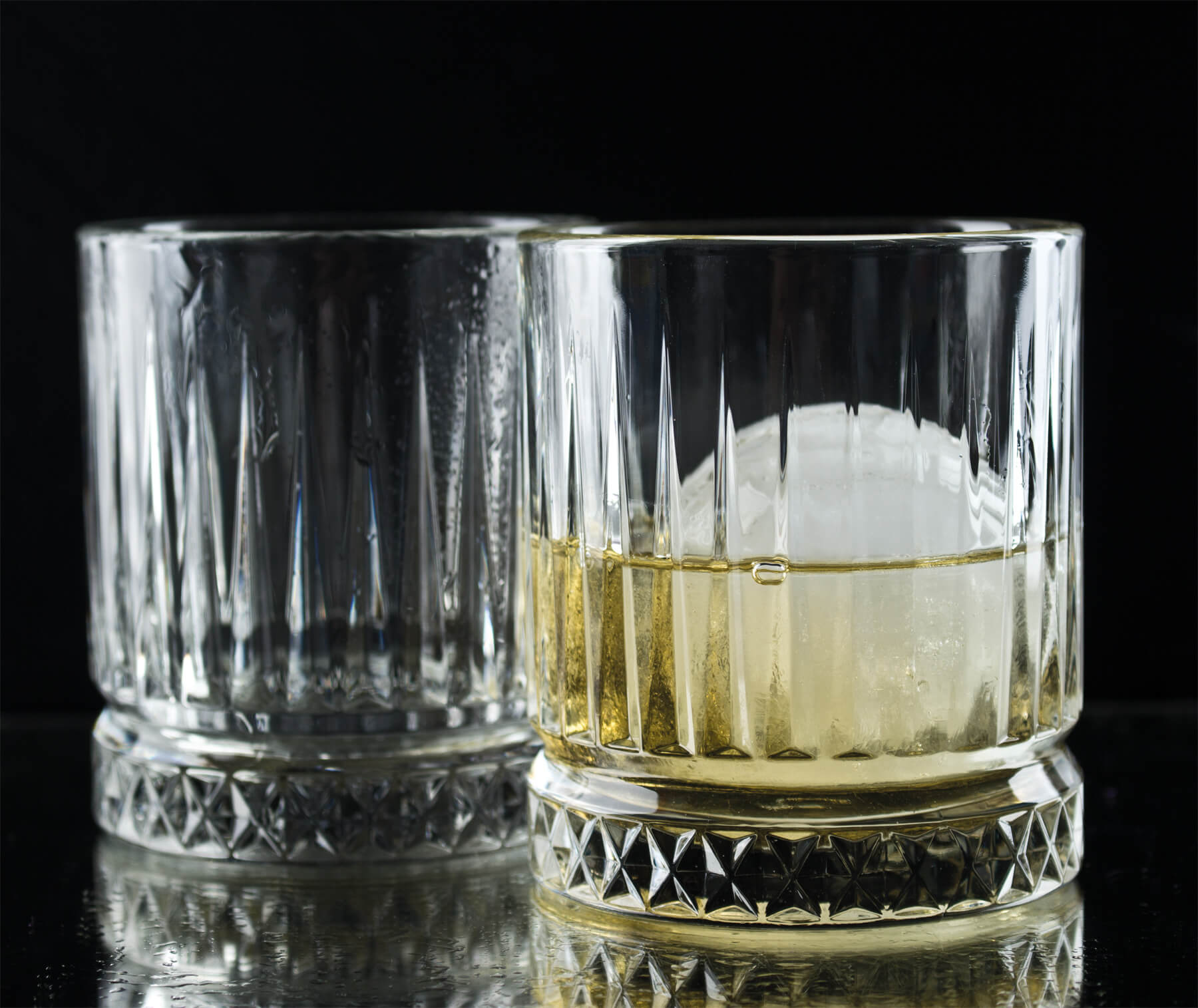 Whisky Ice Ball Set - 2 verres à whisky + bac à glaçons en forme de boule